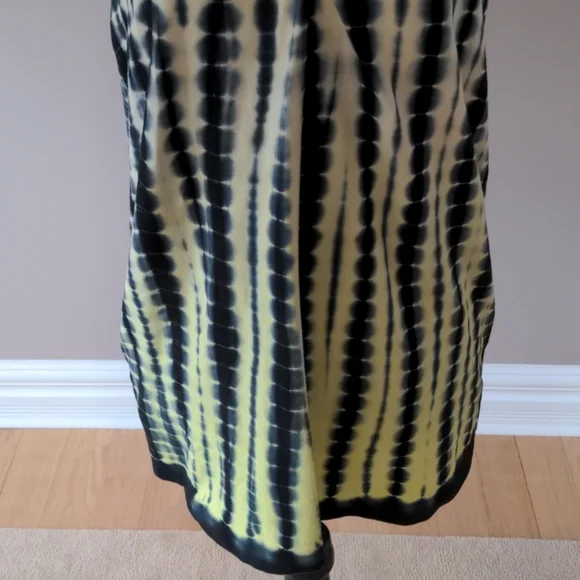 ✨3/$40 - Racerback Workout Tank - Picture 2 of 4